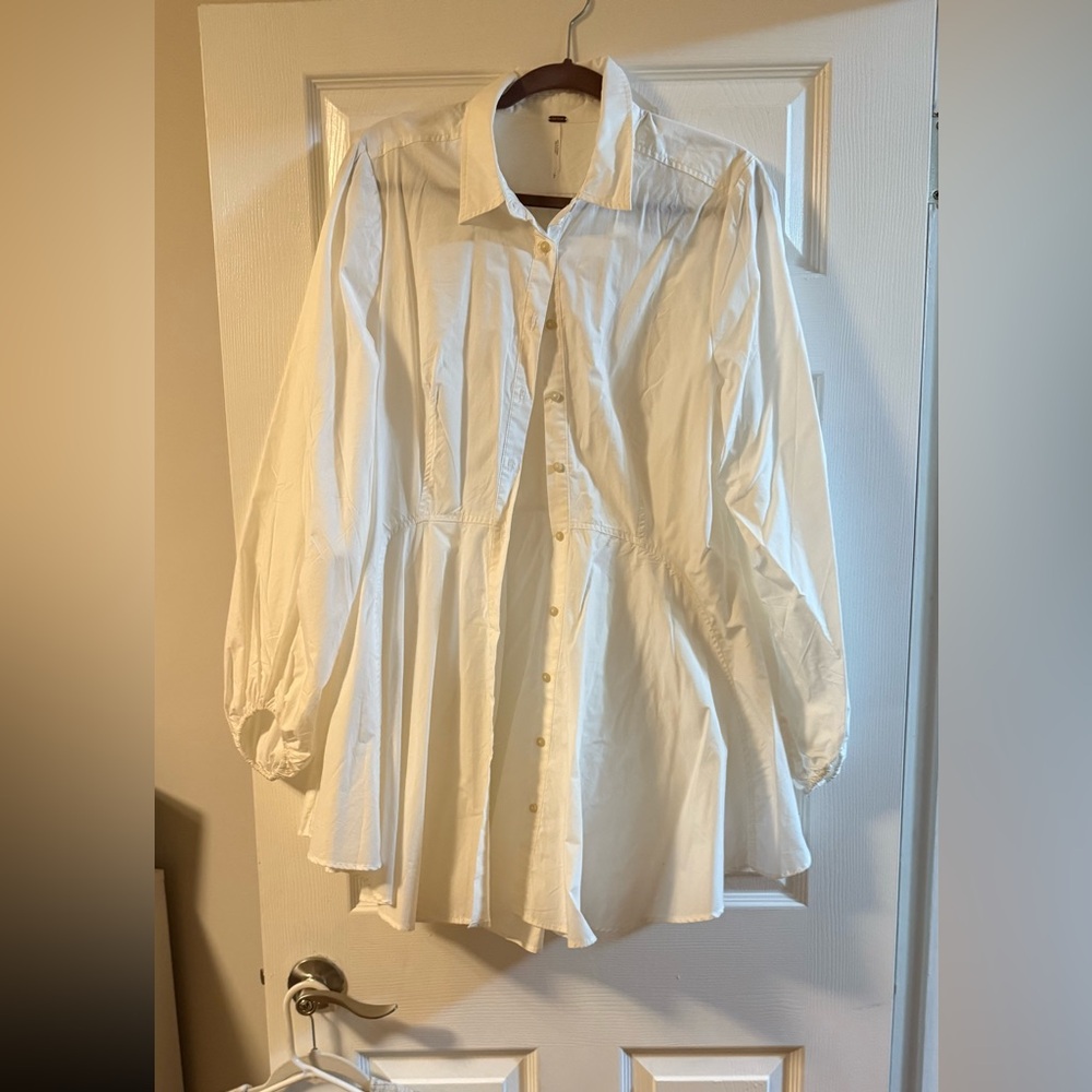 Elegant White Button-Up Women's Top